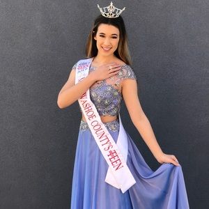 Gorgeous two piece lilac prom/evening gown💜